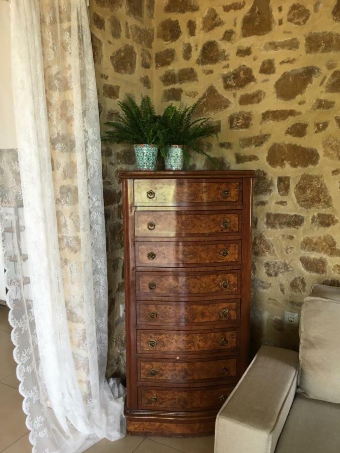 Olive Tree Cottage 2 Néa Péramos Eksteriør bilde