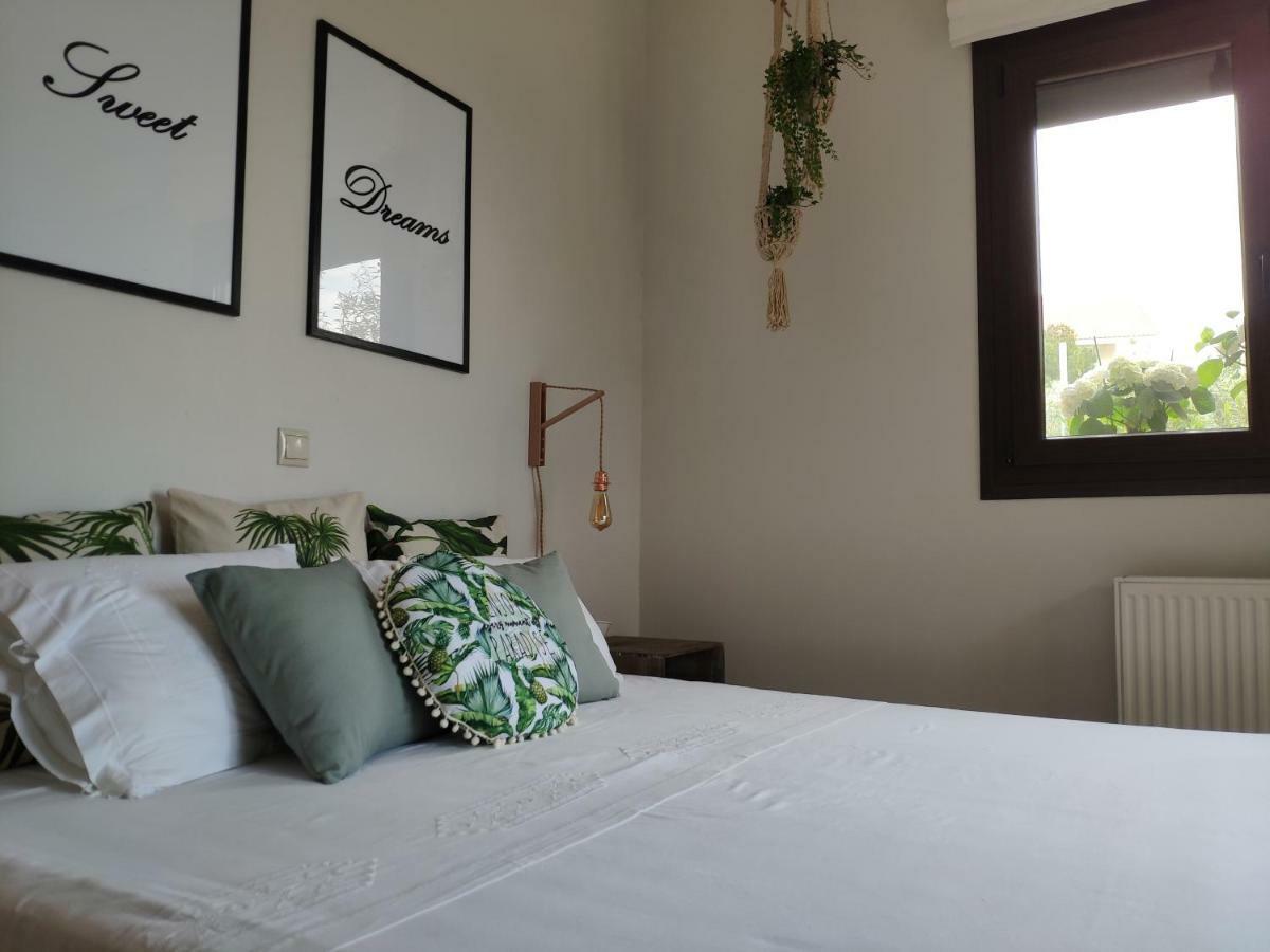 Olive Tree Cottage 2 Néa Péramos Eksteriør bilde