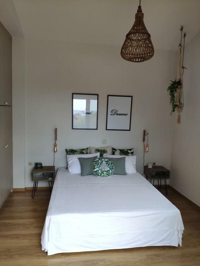 Olive Tree Cottage 2 Néa Péramos Eksteriør bilde
