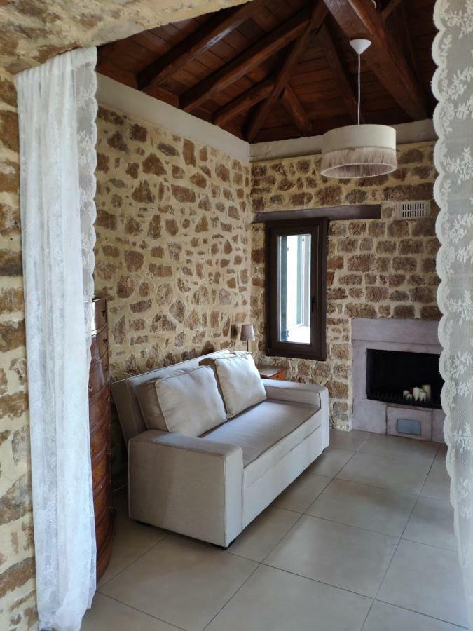 Olive Tree Cottage 2 Néa Péramos Eksteriør bilde