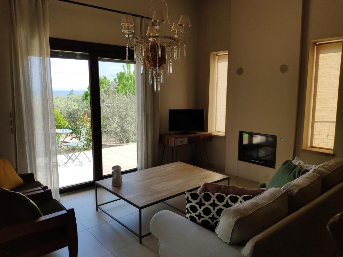 Olive Tree Cottage 2 Néa Péramos Eksteriør bilde