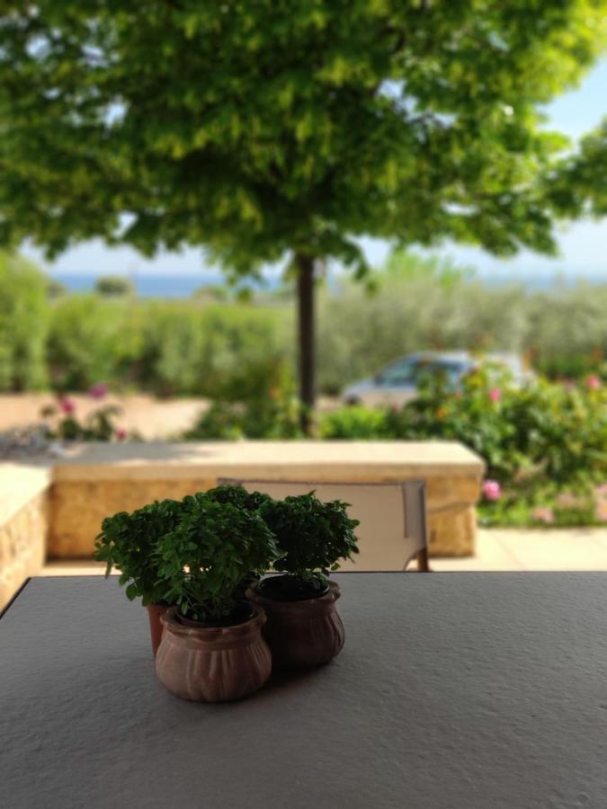 Olive Tree Cottage 2 Néa Péramos Eksteriør bilde